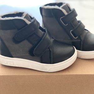 Toddlers’ T Rennin II UGG Boot/ Sneakers